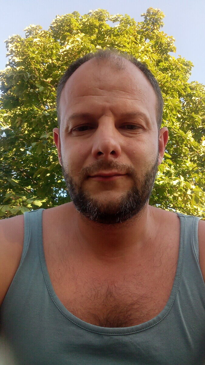  20980623  Roman, 40 ,    
