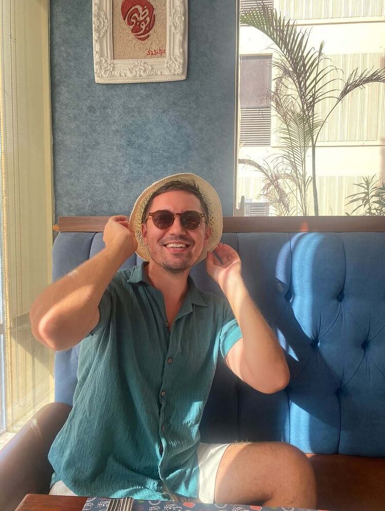  54403153  , 29 ,    -