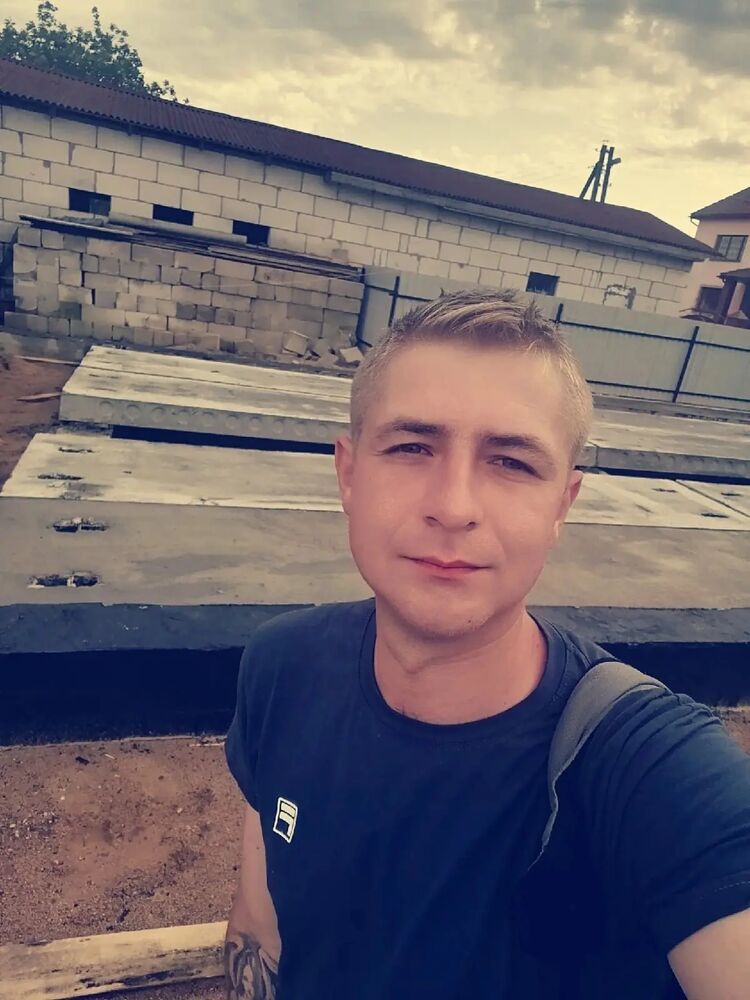  26786383  Maxim, 33 ,    