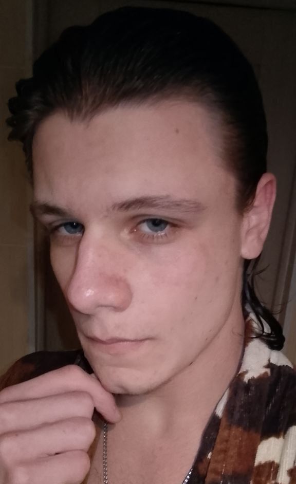  ,   Mikhail, 23 ,   ,   , c , 