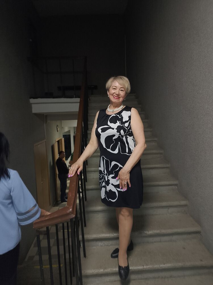 51708453  Irina, 64 ,    -