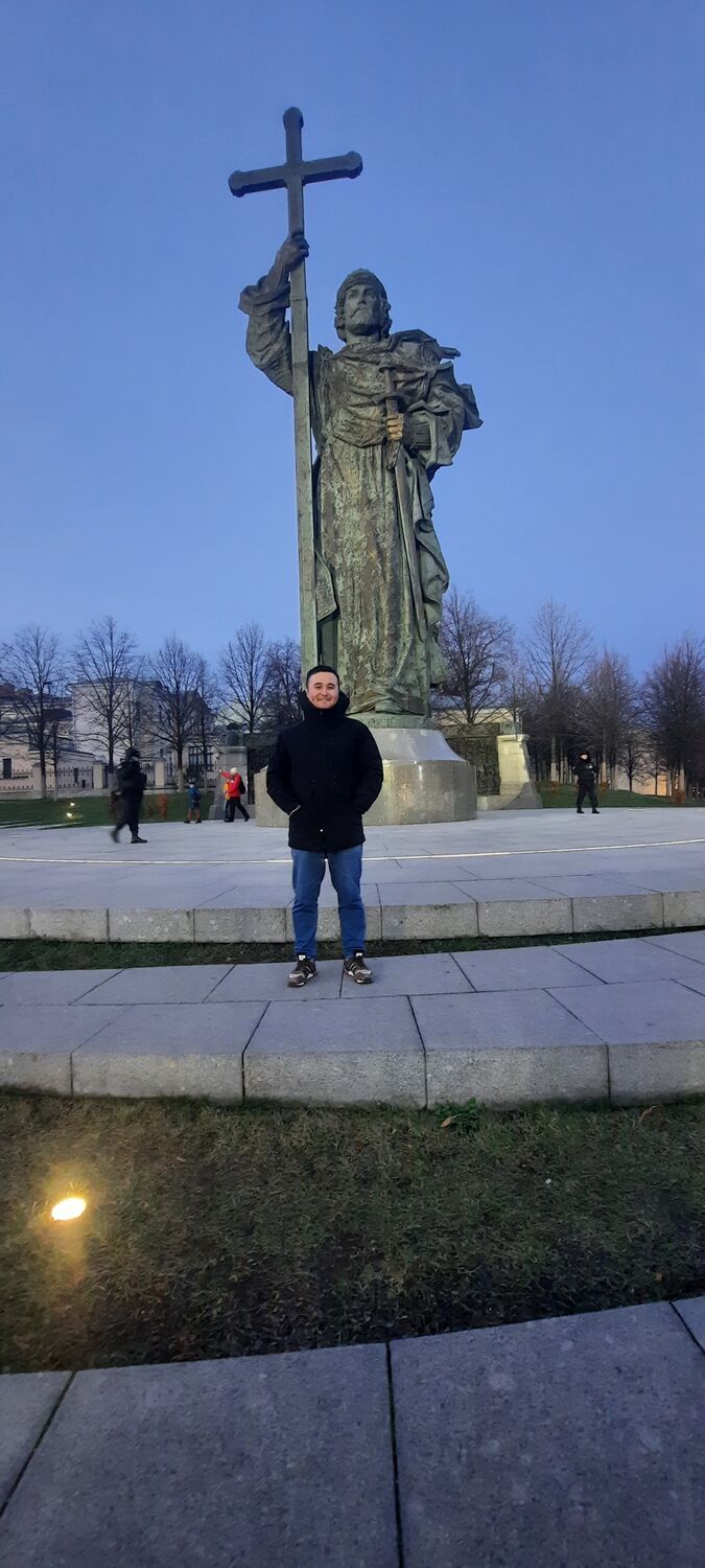  39873743  Maks, 33 ,    