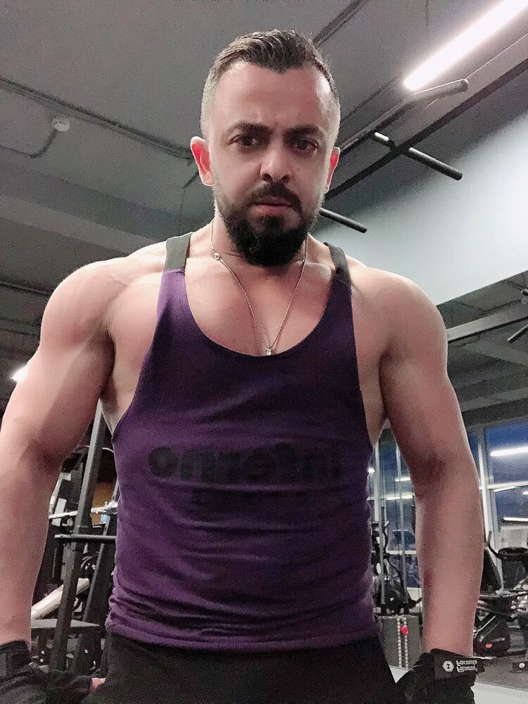  ,   Bakri, 38 ,   ,   