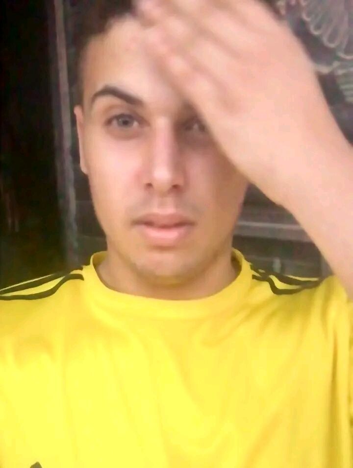  38051793  Andrew, 20 ,    