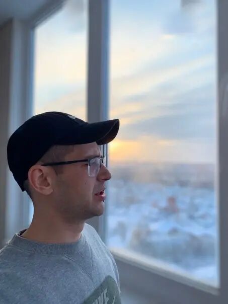  ,   Ruslan, 32 ,   ,   