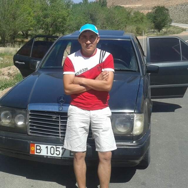  ,   Uli, 38 ,   