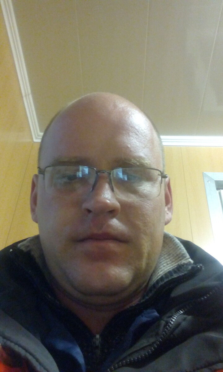  8279883  , 44 ,    