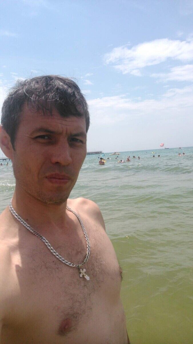  20103183  Gennadiy, 48 ,    