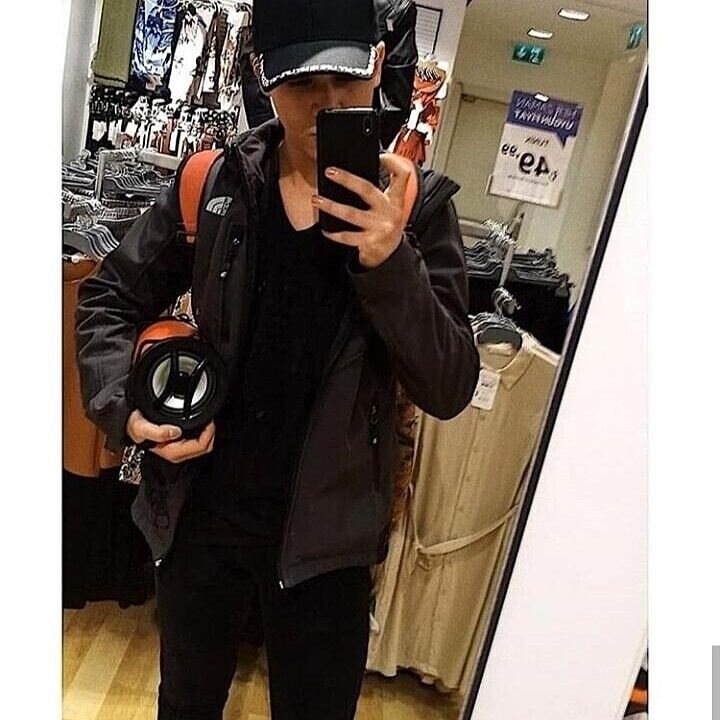  ,   Emir, 25 ,   ,   