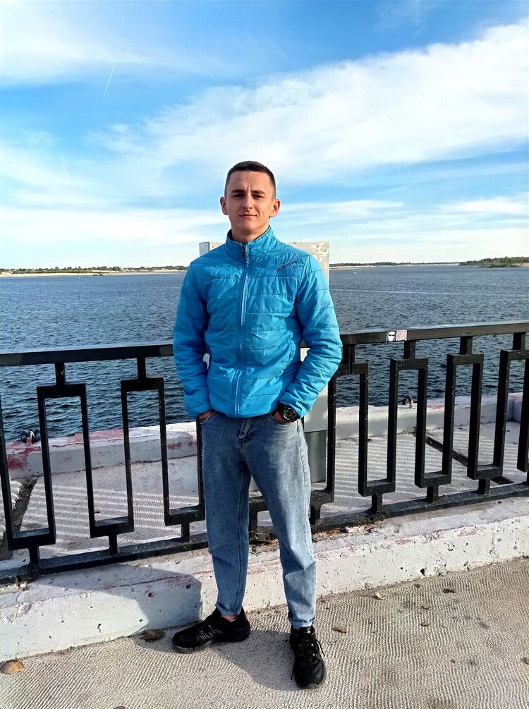  ,   Danik, 20 ,   ,   