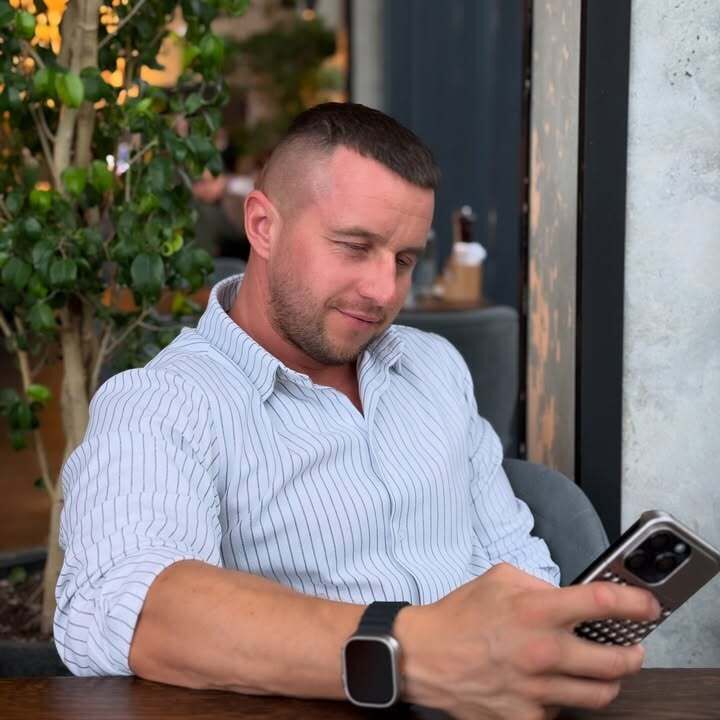  Azor,   , 42 ,   ,   , c 