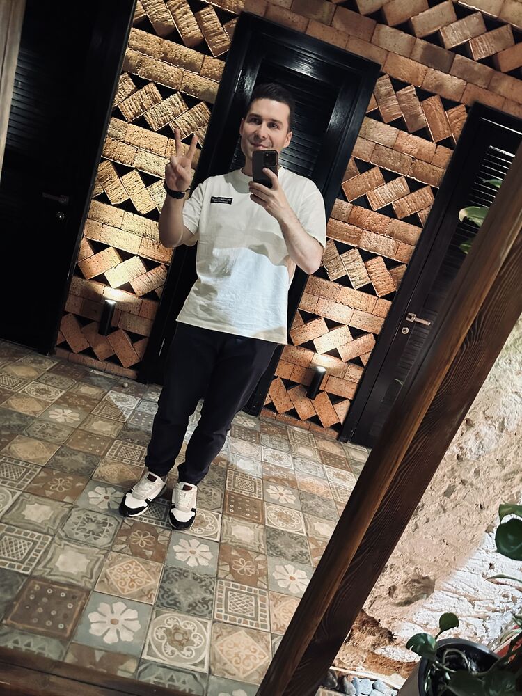  48049823  , 38 ,    