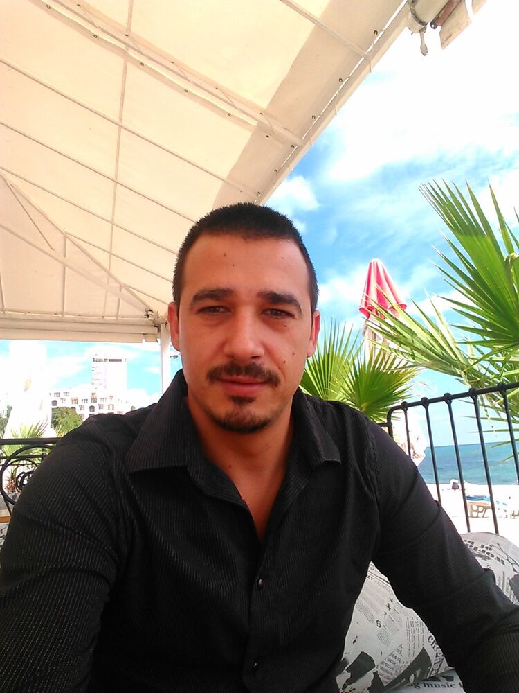  8325473  Ivaylo, 42 ,    