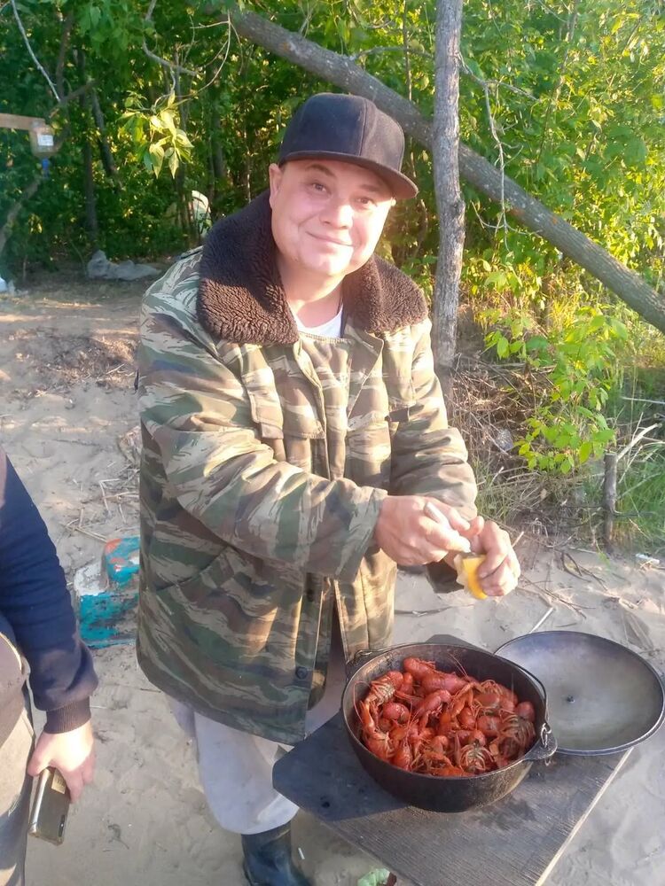  ,   Alexey, 37 ,   c 