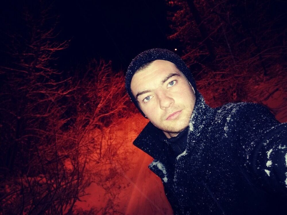  10751883  Igor, 32 ,    