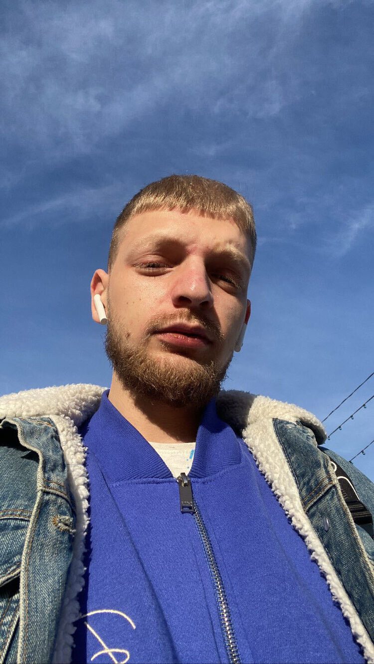  31599923  Vladislav, 26 ,    