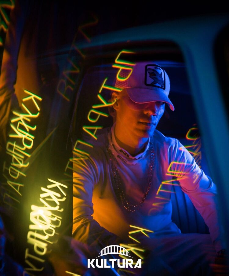  32442963  Nikolai, 33 ,    