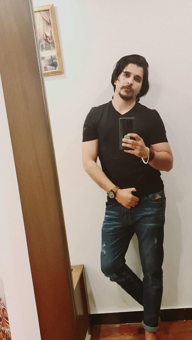  23808623  Aadi, 32 ,    