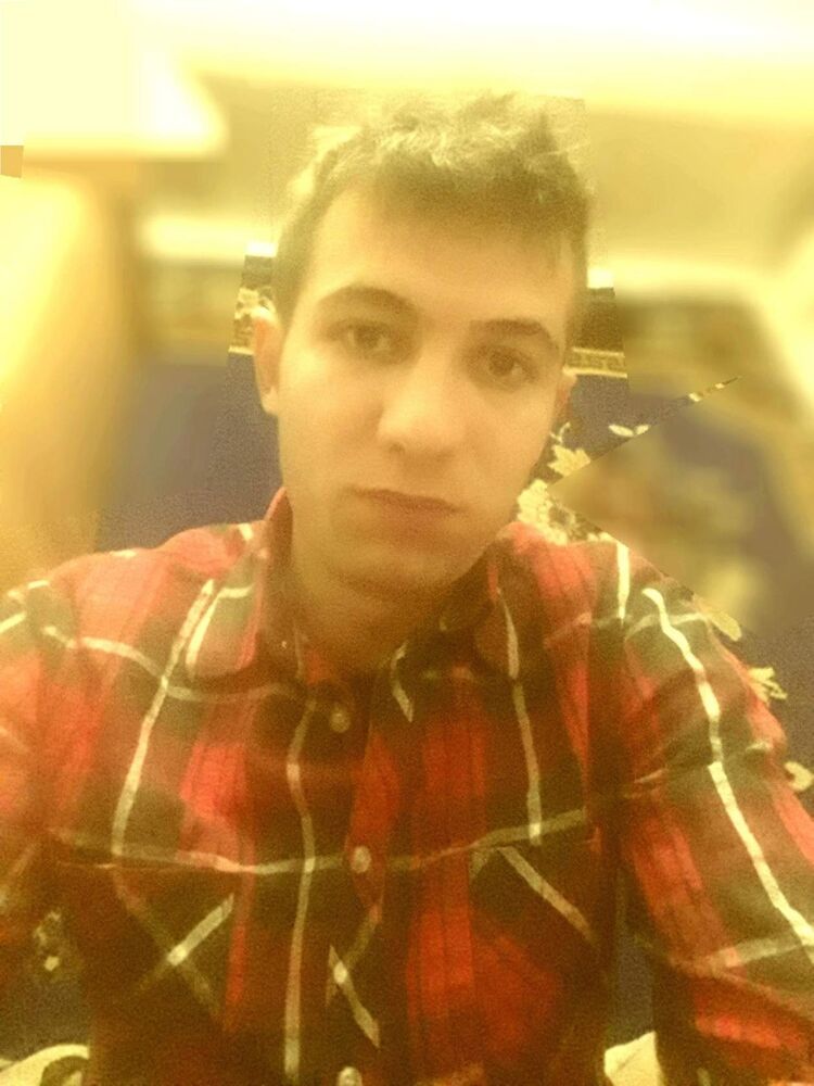  15352783  Grigorii, 31 ,    