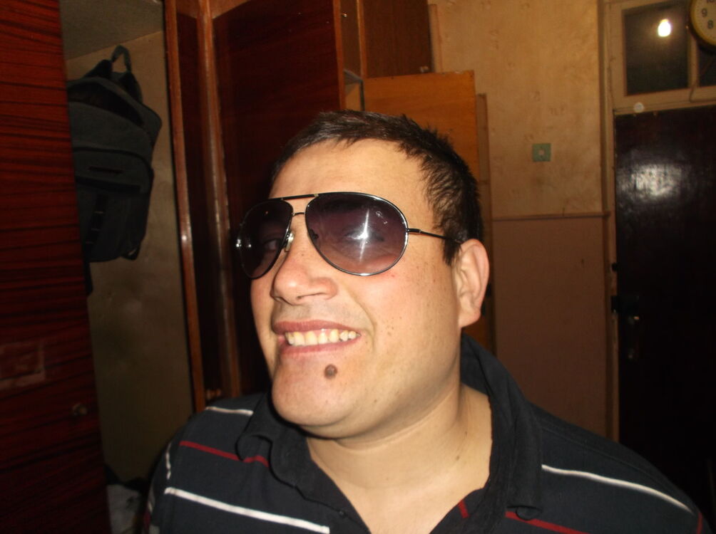  4043733  Artur87, 38 ,    