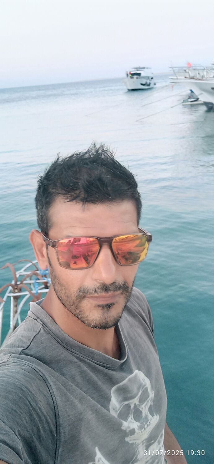  52935023  Sayed, 41 ,    