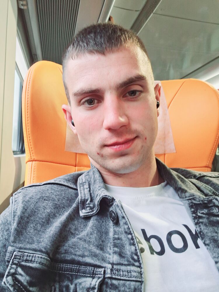  34232883  Ivan, 28 ,    