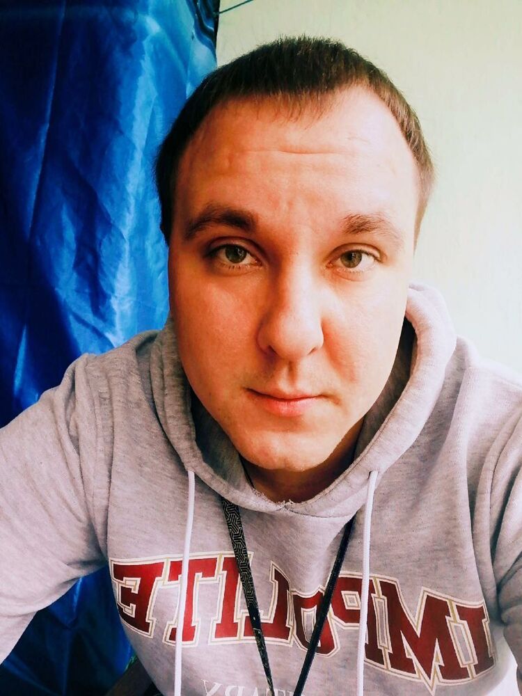  ,   Dmitry, 32 ,   