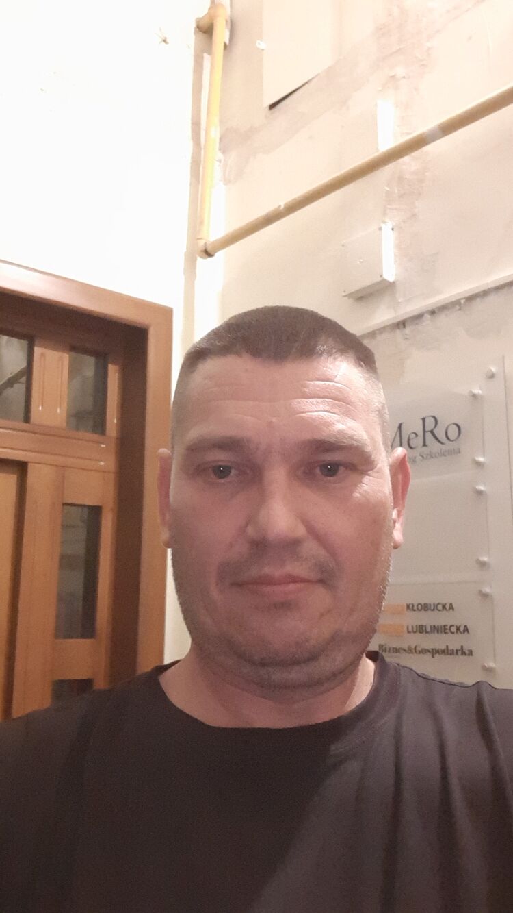  Wiesbaden,   Valentin, 47 ,   ,   