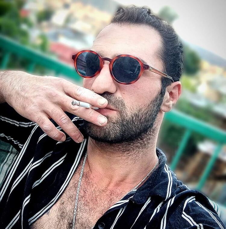  31769723  Goga, 33 ,    