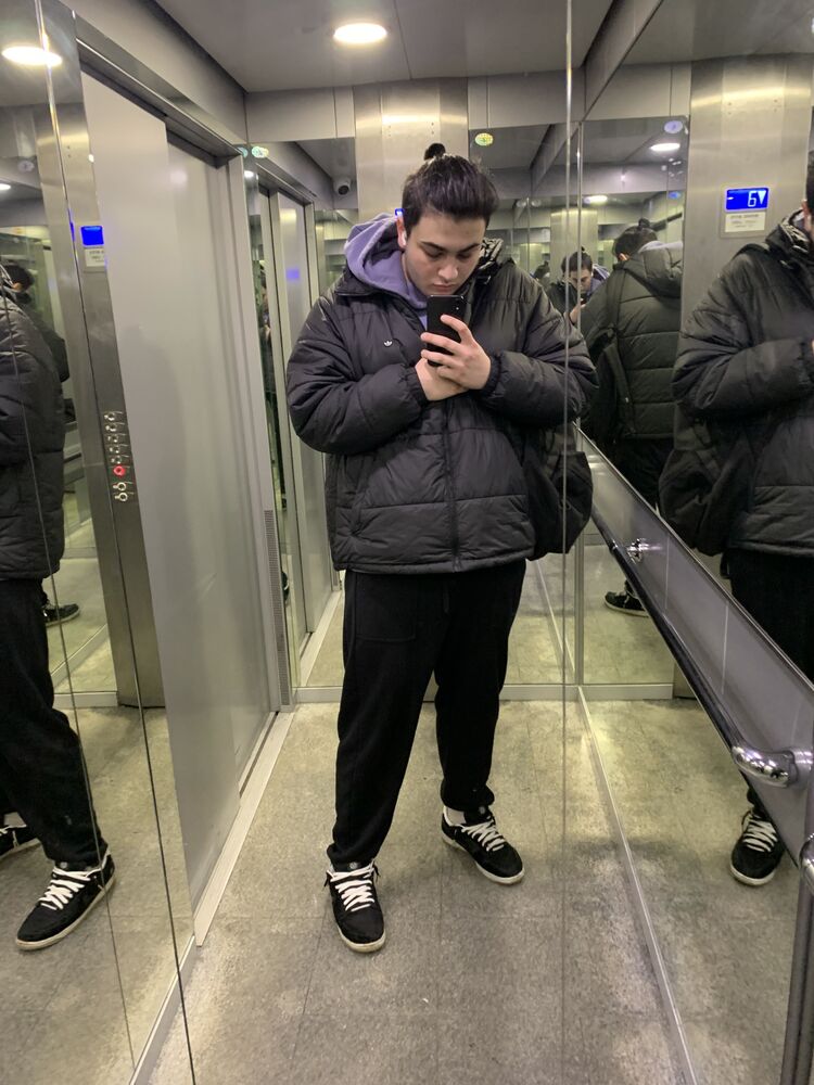  32398803  , 21 ,    