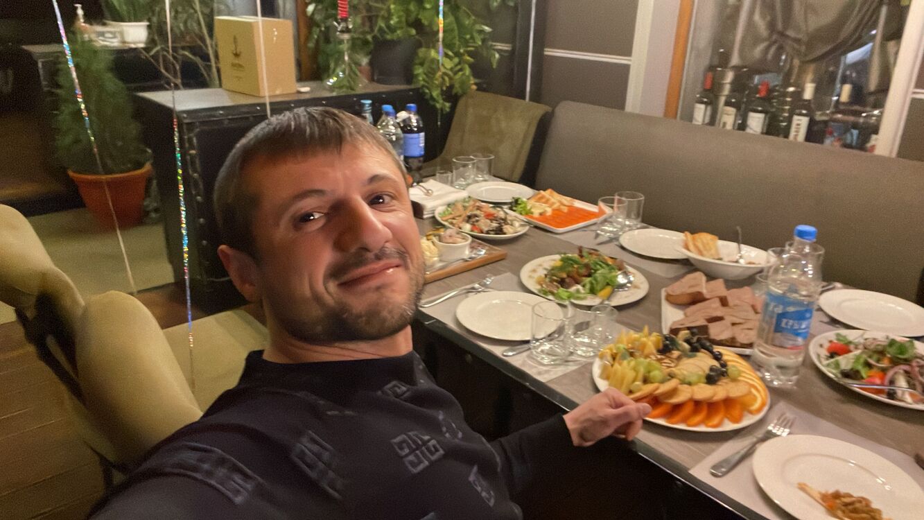  30659473  Elcin, 34 ,    