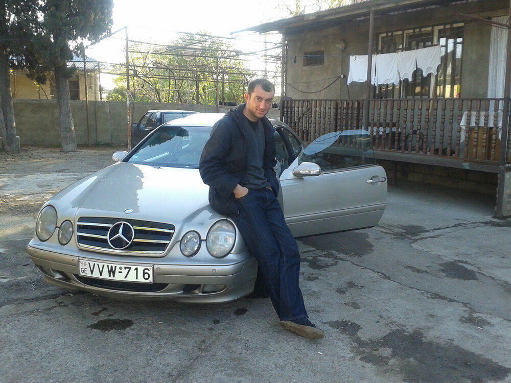  4948263  Irakli, 45 ,    
