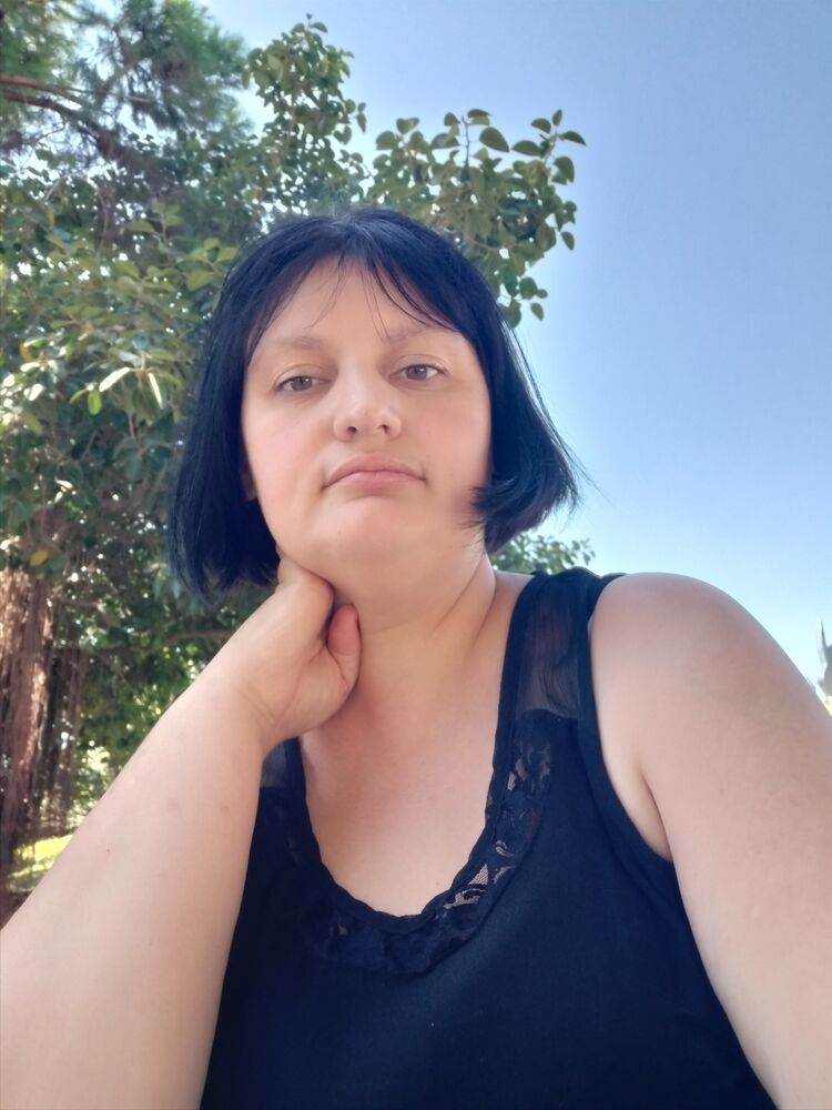  ,   Inga, 37 ,   ,   