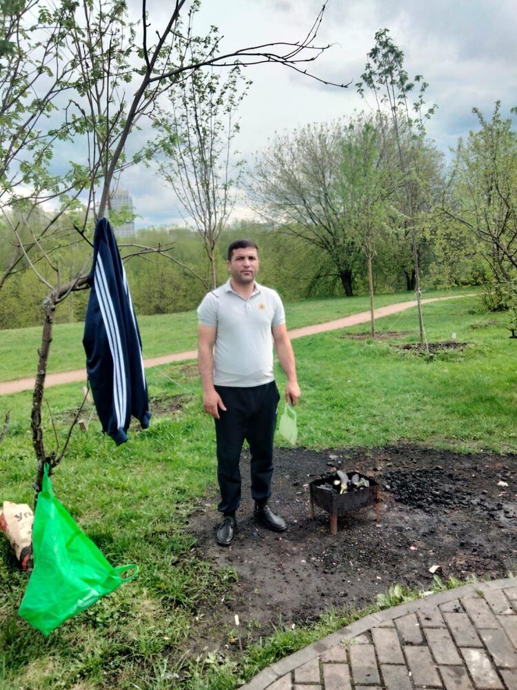  54452713  Vusal, 37 ,    