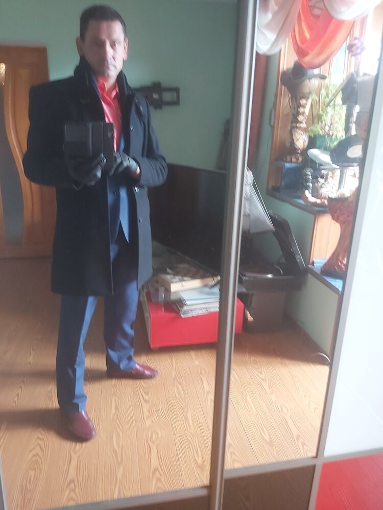  22816083  Ceslav, 52 ,    