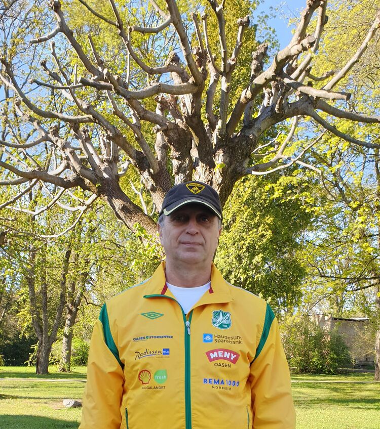  ,   Igor, 51 ,   ,   , c 