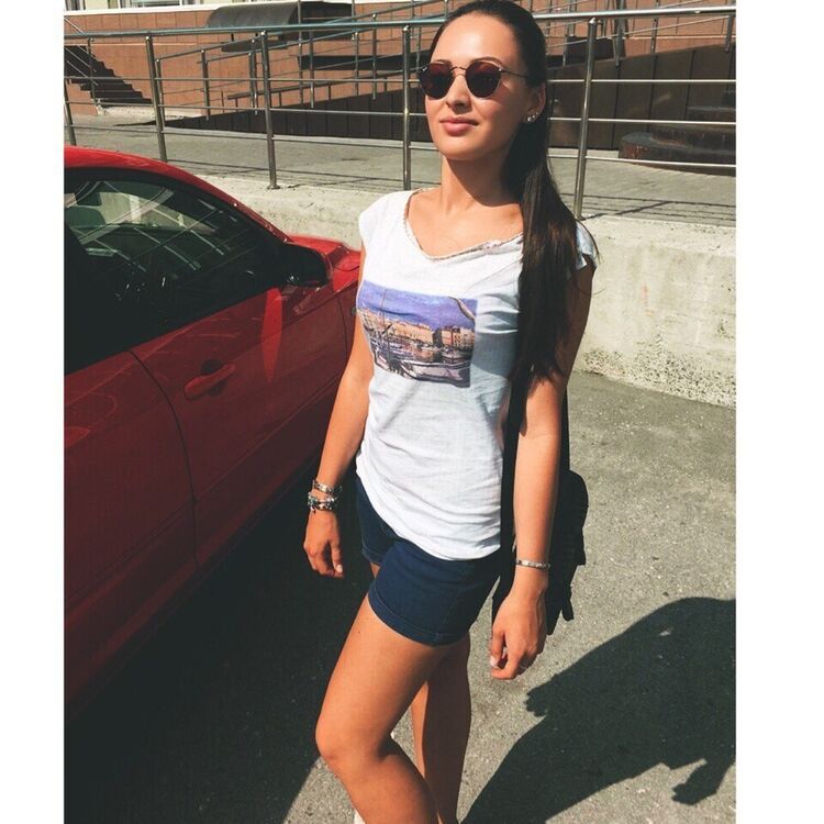  24430913  Schoolgirl, 29 ,    
