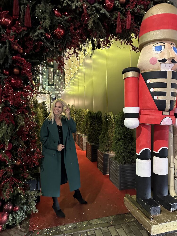  40685713  , 41 ,    --