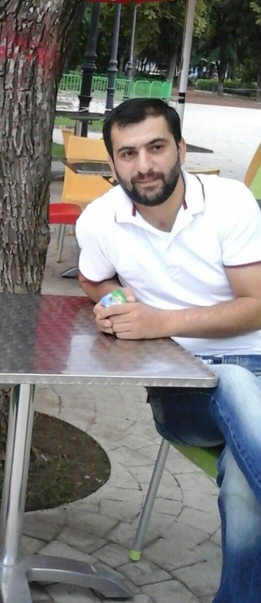  ,   Zezo, 37 ,   