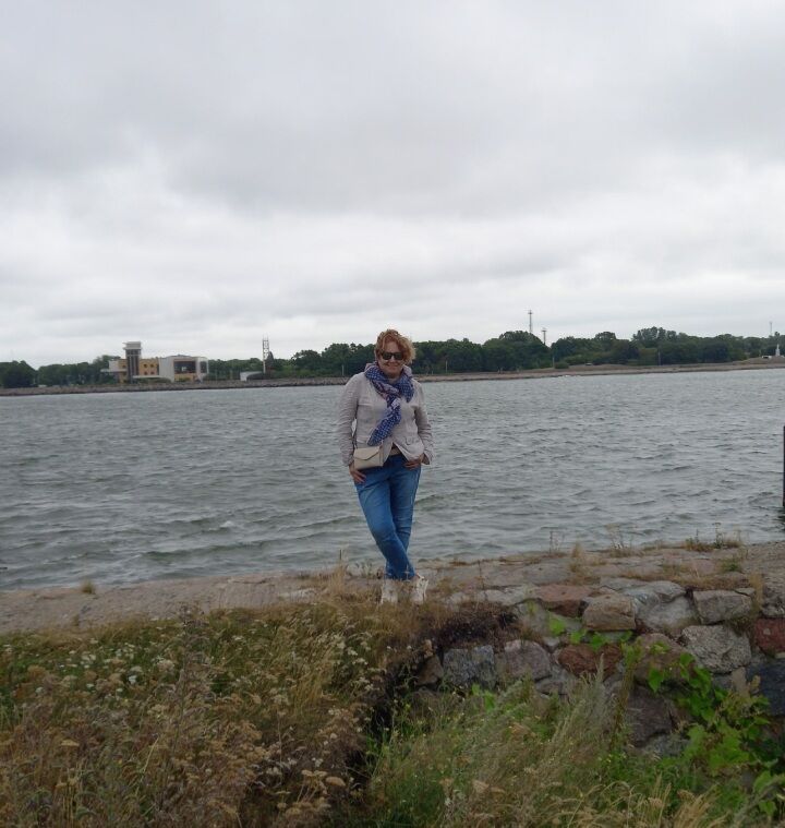  50480763  Anna , 54 ,    