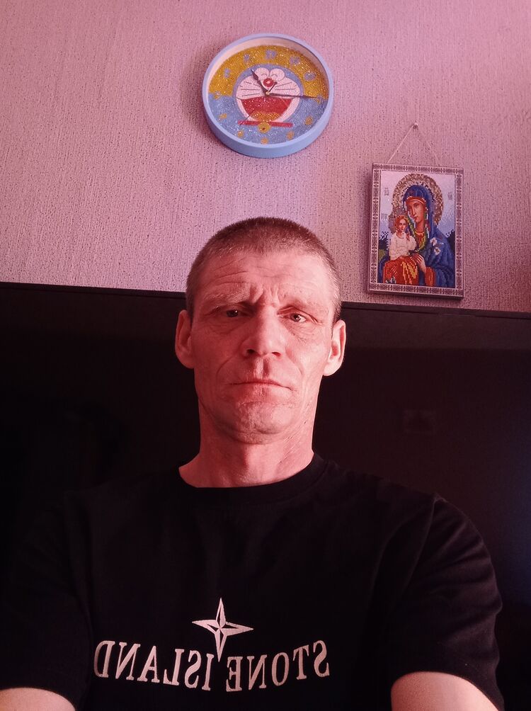  42468313  , 44 ,    