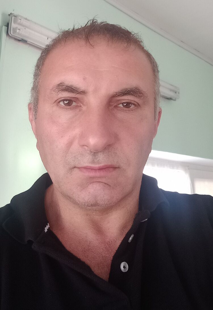  49033773  , 46 ,    