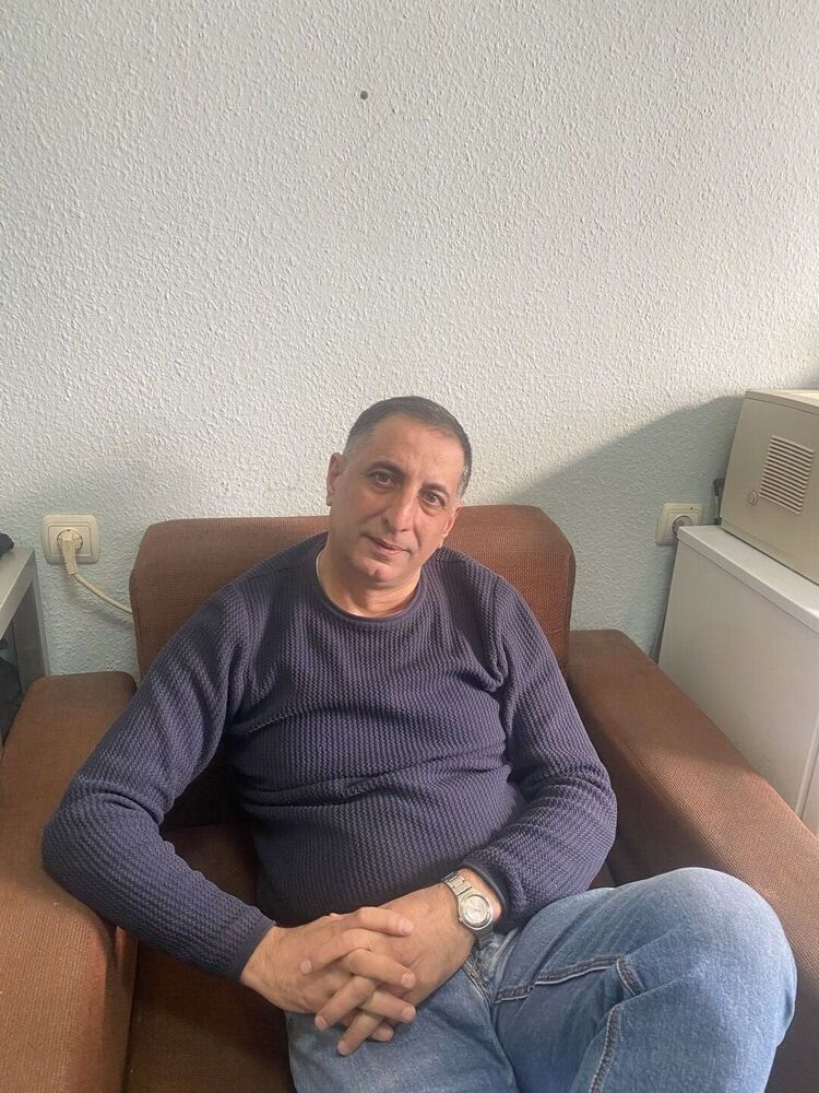  41639893  Zaza, 52 ,    