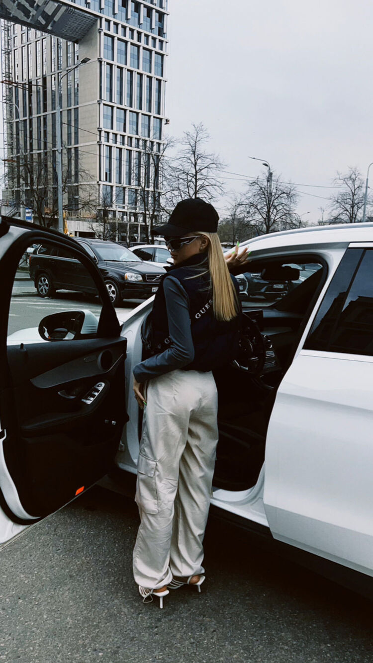  34132883  , 24 ,    -