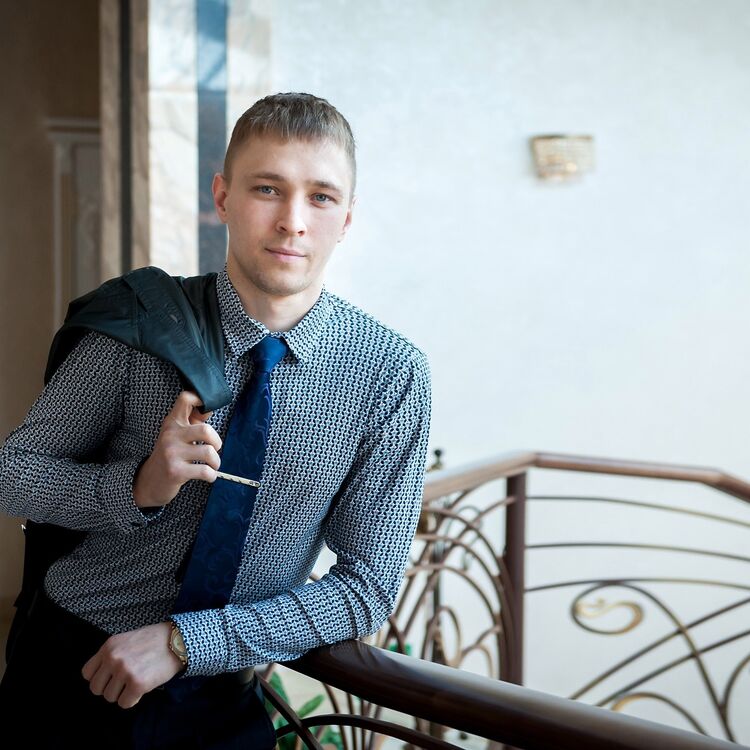  27477413  Anton, 38 ,    