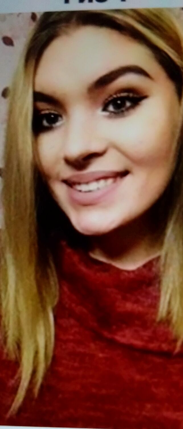  36843123  Anna, 32 ,    