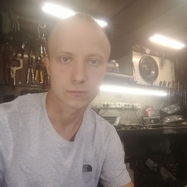 47043703  , 33 ,    