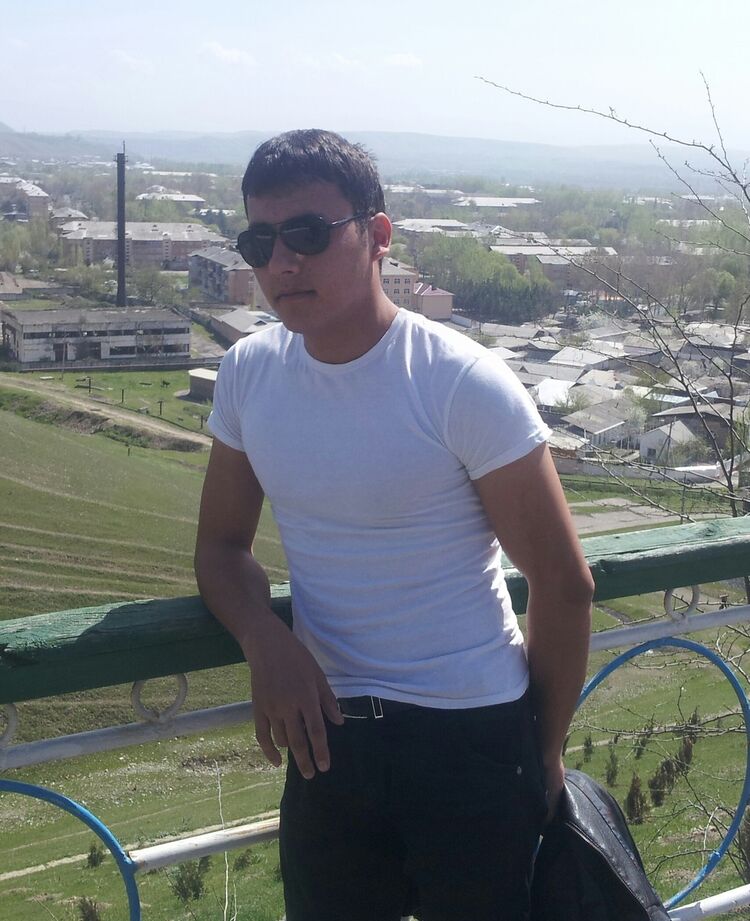  10456263  Alisher, 31 ,    