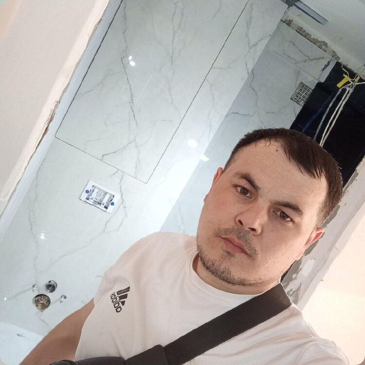  46771593  , 33 ,    