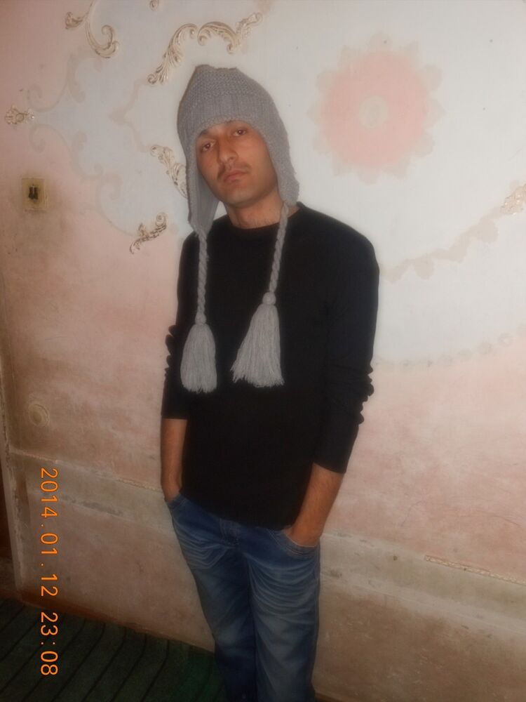  ,   Djekk, 32 ,  